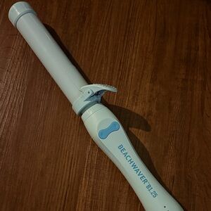 The Beachwaver Co. White and Blue Hair Curler